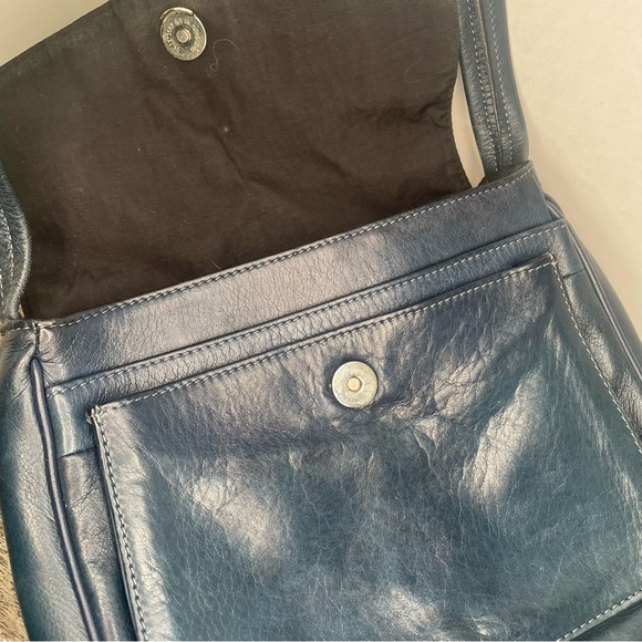 Tignanello Classic Saddlebag Navy Leather Handbag Shoulder Bag pre-owned - Picture 3 of 13